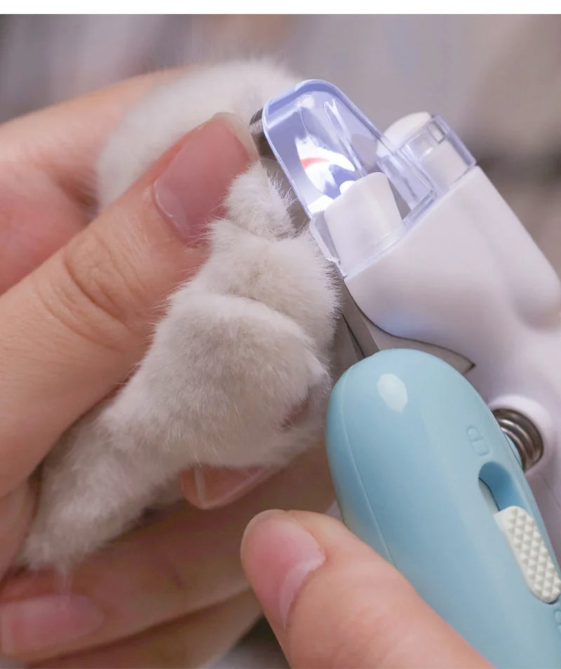 Nail Clipper with LED Light for Dogs and Cats.