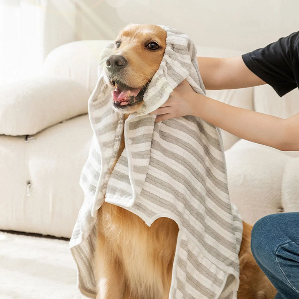 Ultra-Absorbent Bathrobe for Large, Medium, and Small Dogs.