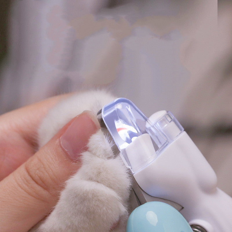 Nail Clipper with LED Light for Dogs and Cats.