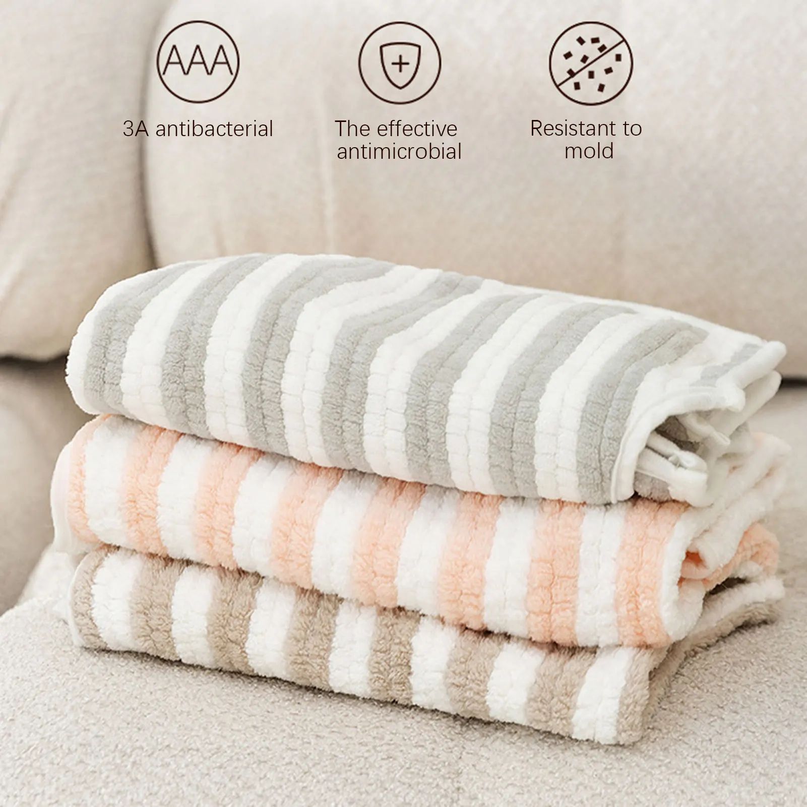 Ultra-Absorbent Bathrobe for Large, Medium, and Small Dogs.